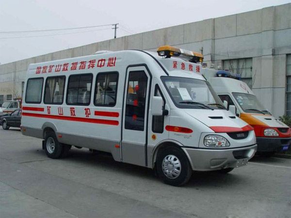救護車生產(chǎn)廠家的發(fā)展趨勢如何？一篇文章告訴你。01